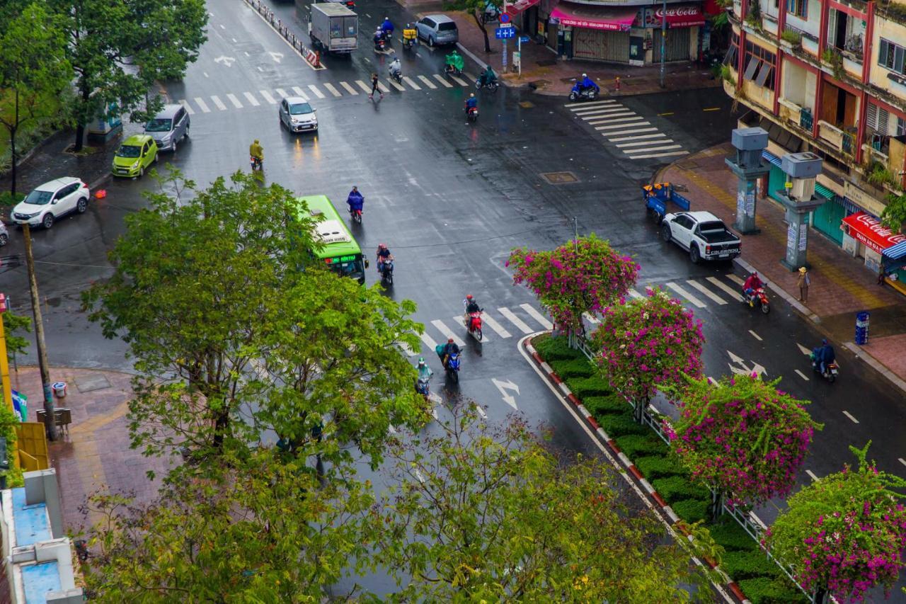 Hotel Kally Saigon โฮจิมินห์ซิตี้ ภายนอก รูปภาพ